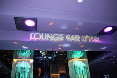 Defile au concours Miss SigarClub au club DeLux