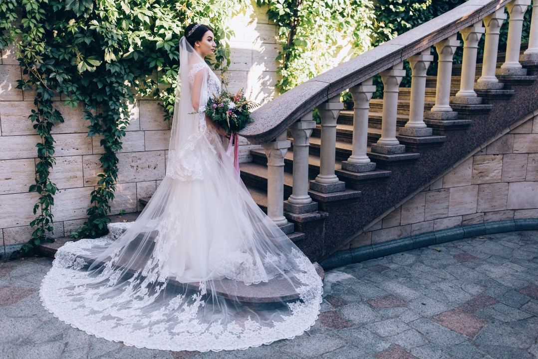 Robe de mariee avec traine : un reve de princesse