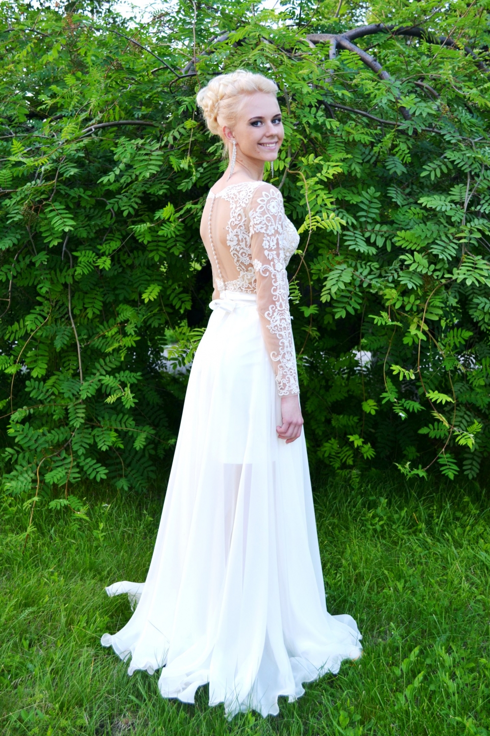 Robe de mariée avec manches Genève Robe de mariée fermée Pays de Gex Robe de mariée avec cape Lyon Création robe de mariée sur mesure Annecy