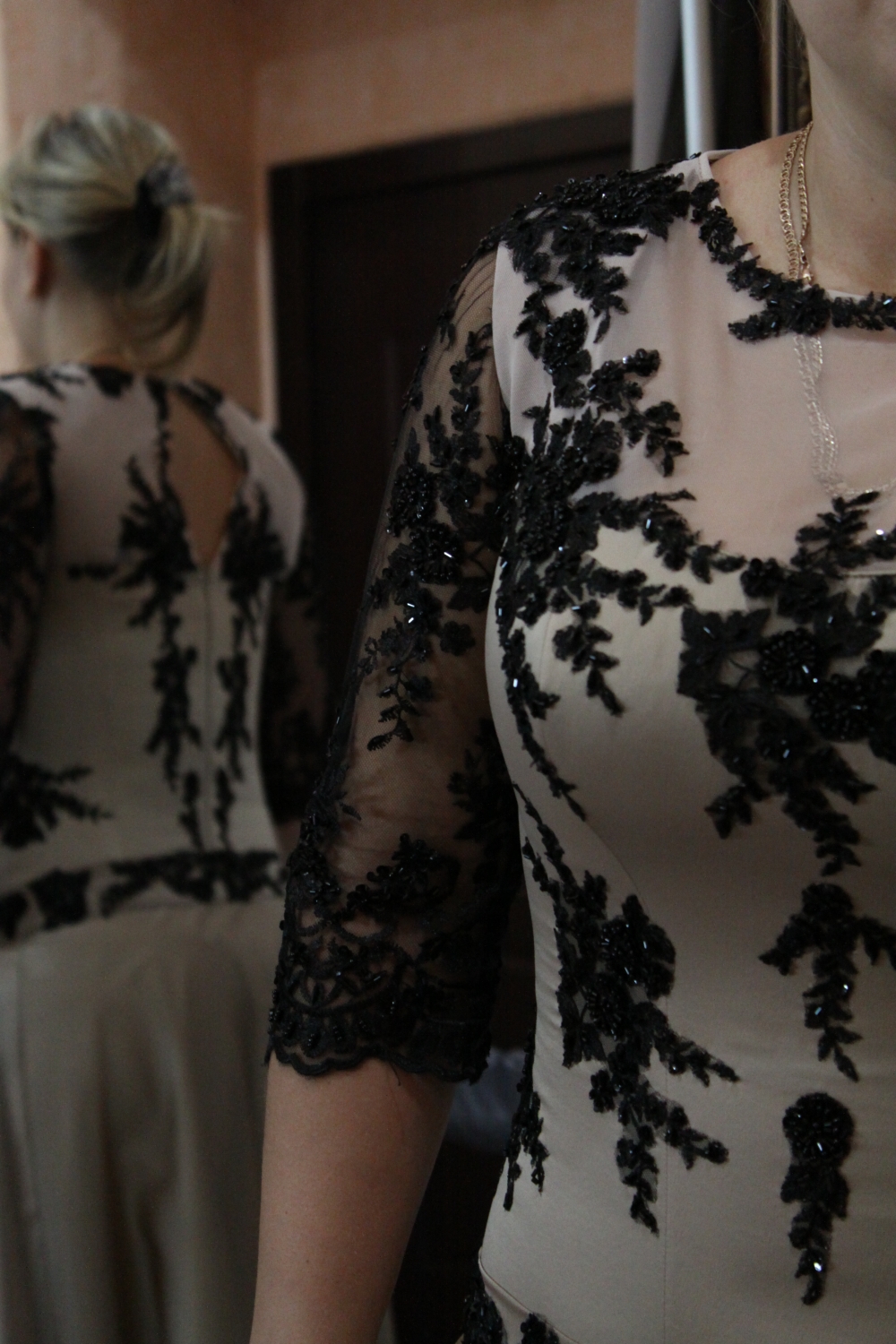 Tenue mère des mariés sur mesure Genève Robe de cocktail Pays de Gex Costume sur mesure mère des mariés Lyon Créatrice de robes Annecy Couture sur mesure pour mariage Suisse Robe de cérémonie pour femme Tenue élégante mariage France Robe pour mère de la mariée Styliste pour mariage Genève Création de robe personnalisée Tenue de mariage sur mesure Lyon