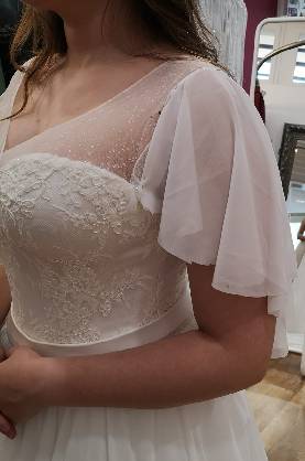 Retouche, modification et ajustement de robes de mariée et de soirée à Genève et alentours