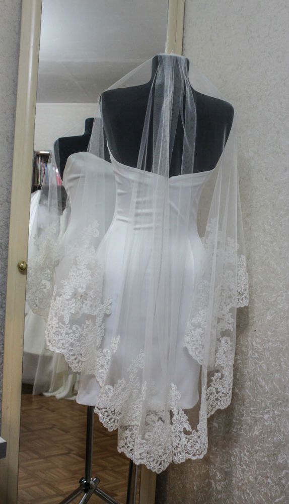 Voile de mariee 1 tier en dentelle a relief LILIYA ATELIER #908