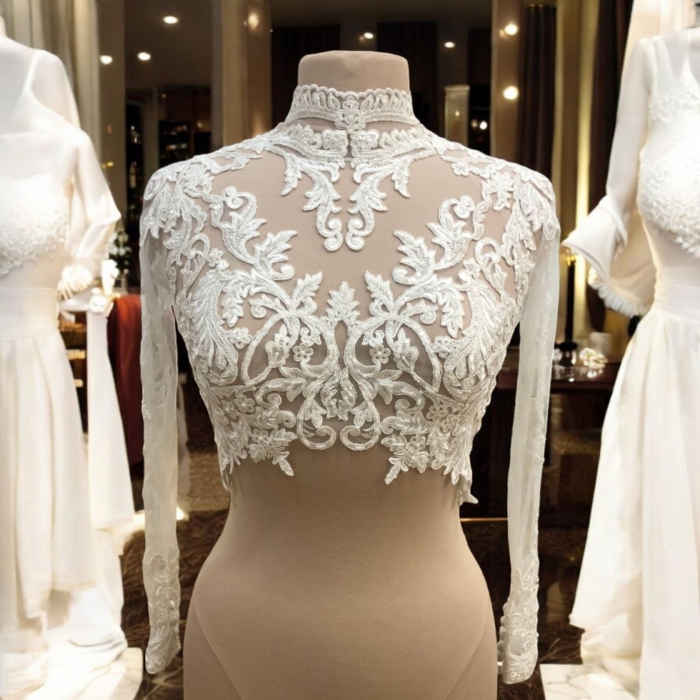 Blouse courte en tulle et dentelle #1242