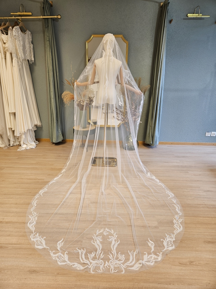 Voile de mariee 3m en tulle fin avec dentelle perlee #1244